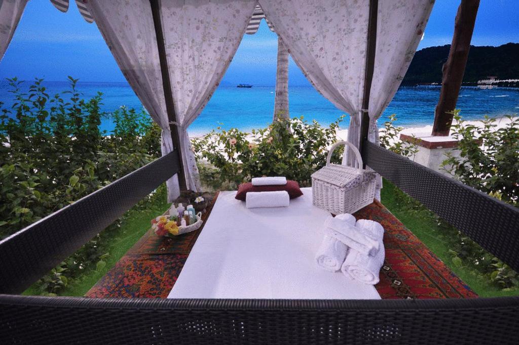 Sari Pacifica Resort & Spa, Lang Tengah Exterior photo