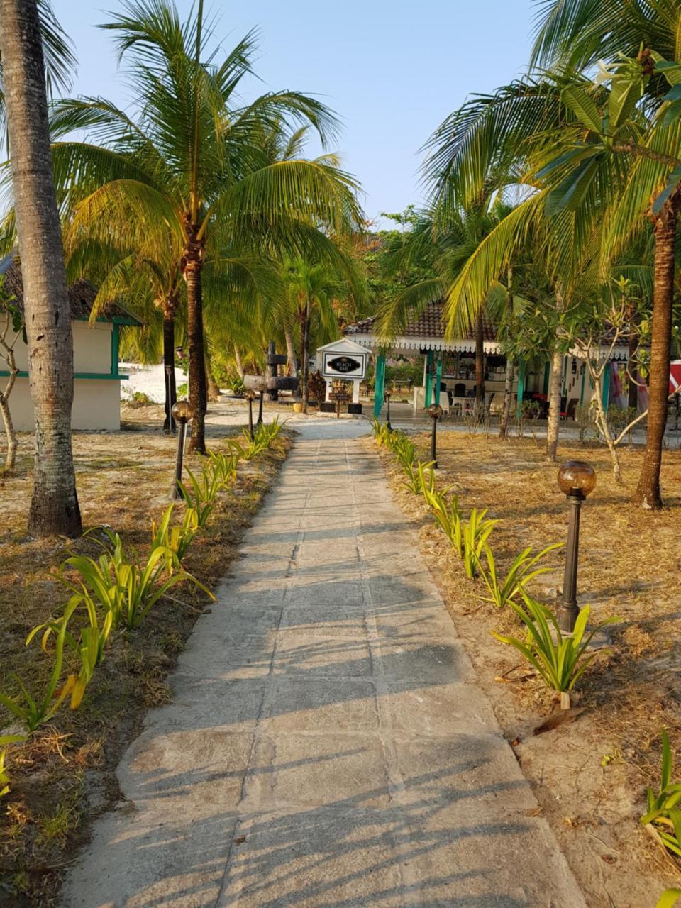 Sari Pacifica Resort & Spa, Lang Tengah Exterior photo
